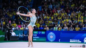 app f hoop raffaeli sofia ita sfe01418 copia simone ferraro ph